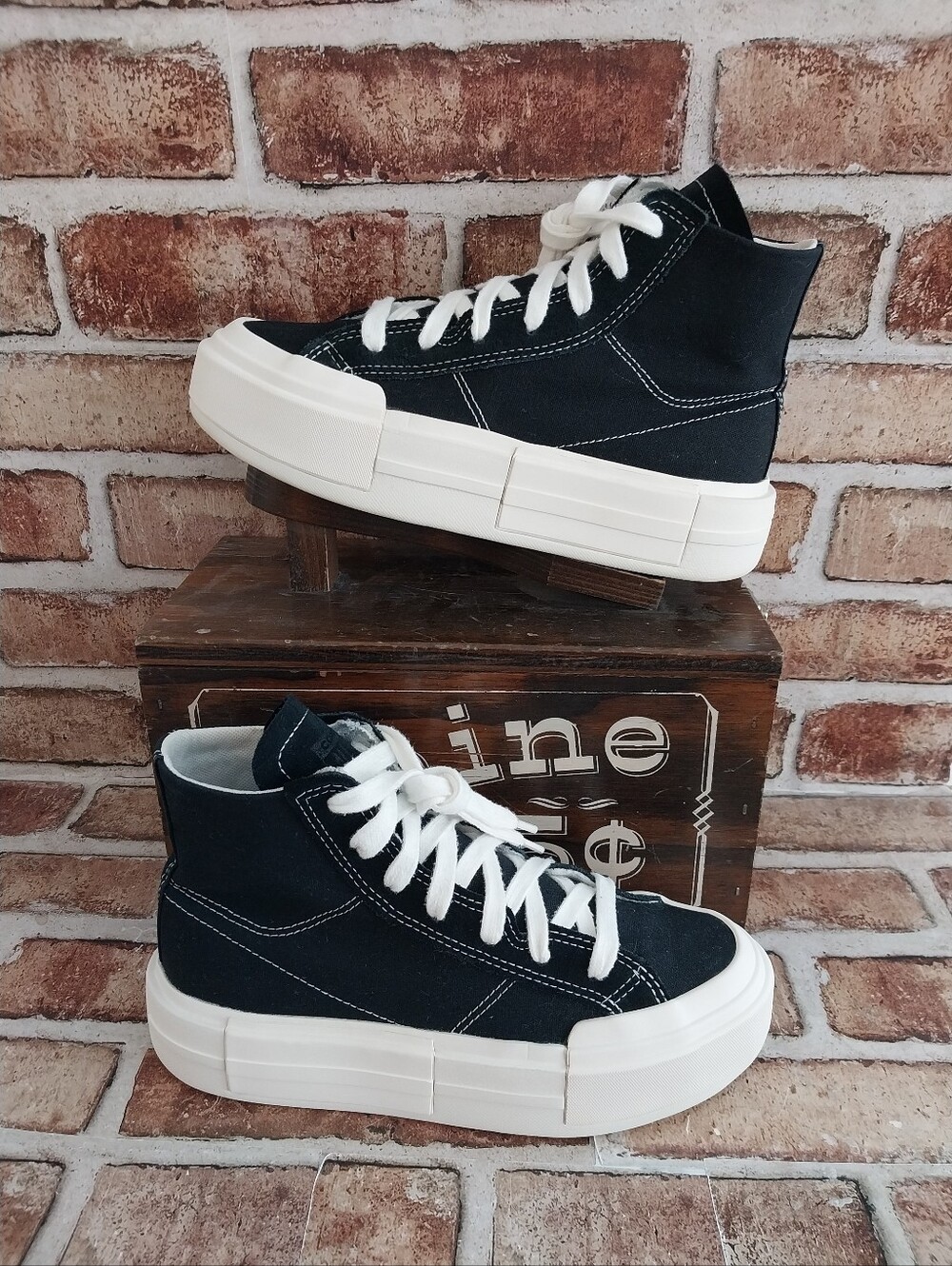 Pre-owned Converse All-star Cruise High
